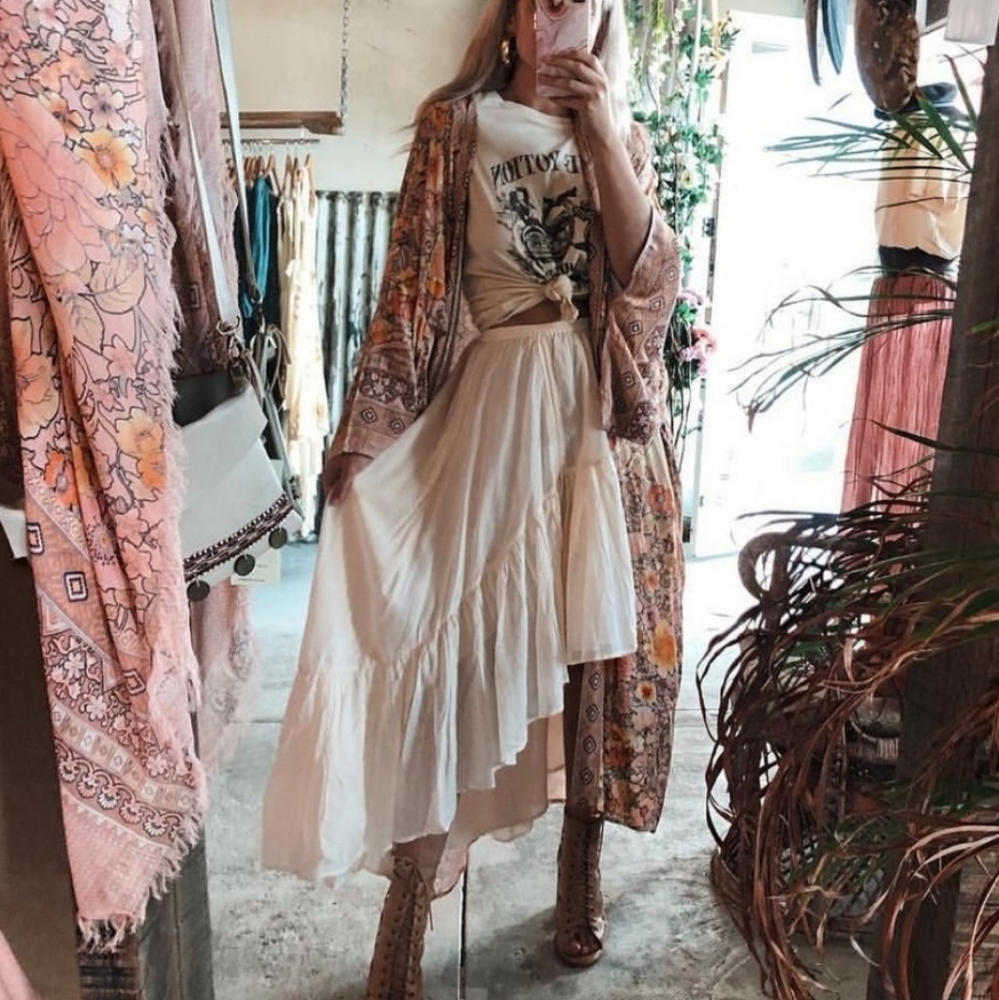 Spell Gypsy and Collective Seashell Ruched Skirt XS Ivory Cream